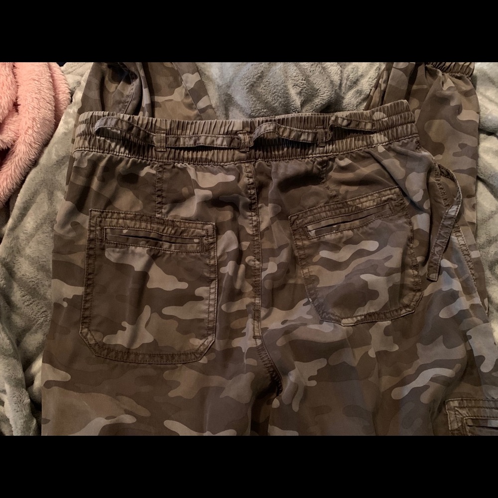 American Eagle Cargo Pants